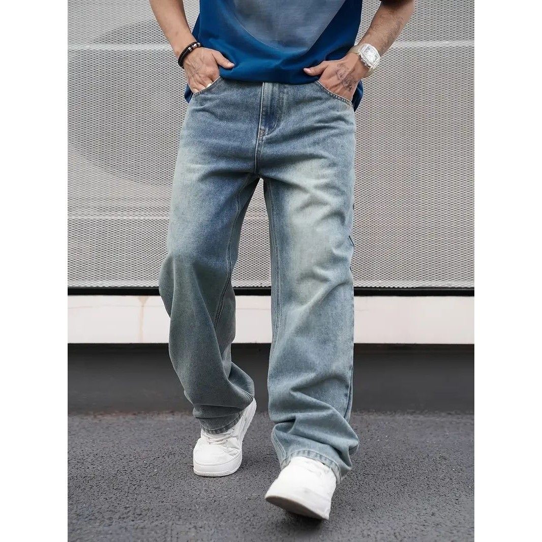 Lässige Straight-Leg Jeans in Light Blue