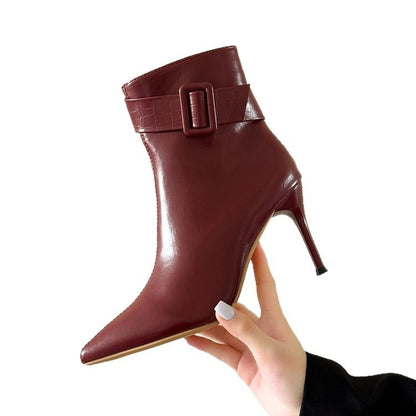 Spitze Stiletto-Ankle-Boots mit Gürtel-Detail