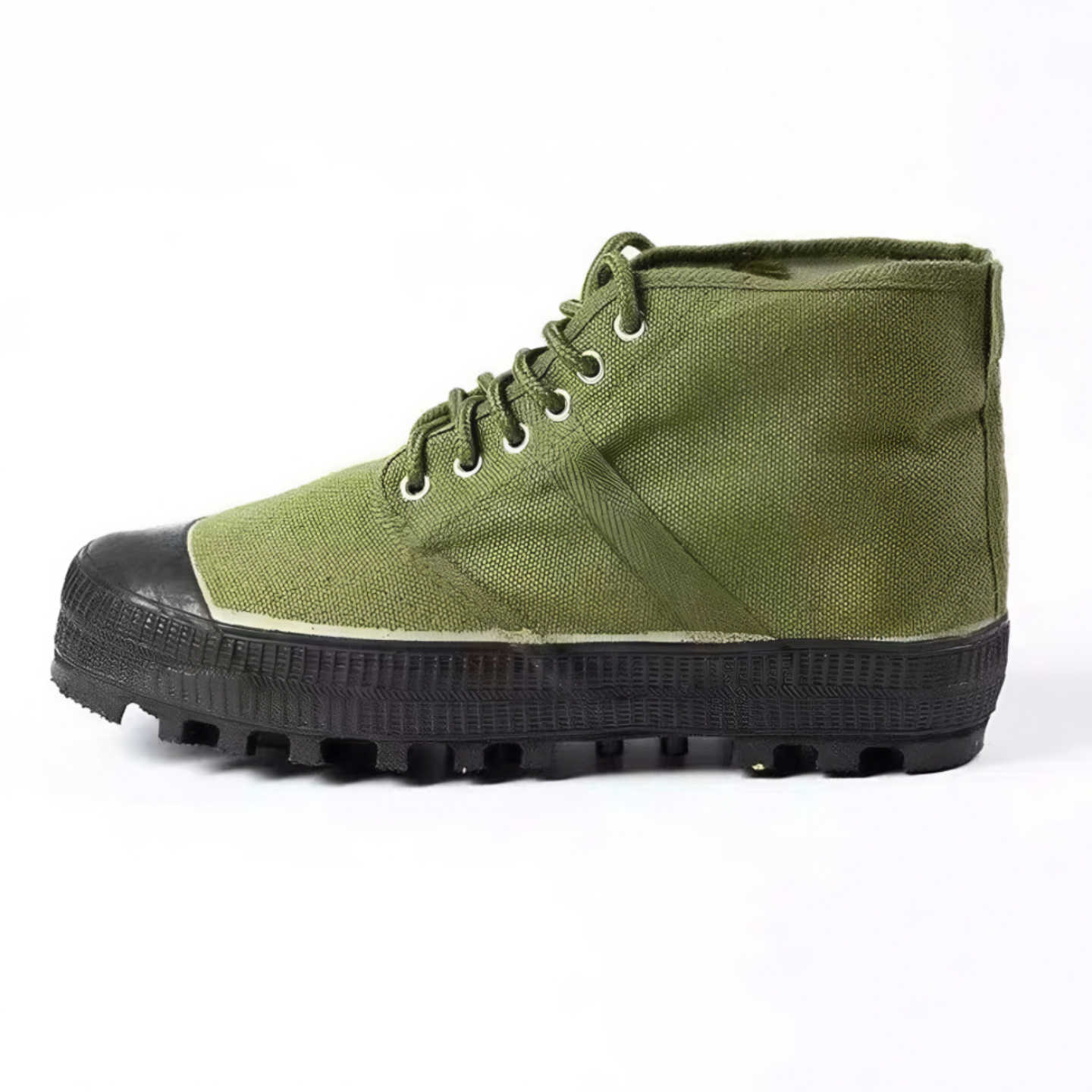 Rutschfeste und geruchsfreie Schuhe im Freien