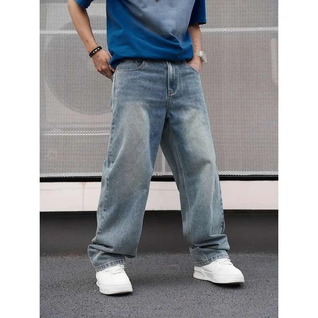 Lässige Straight-Leg Jeans in Light Blue