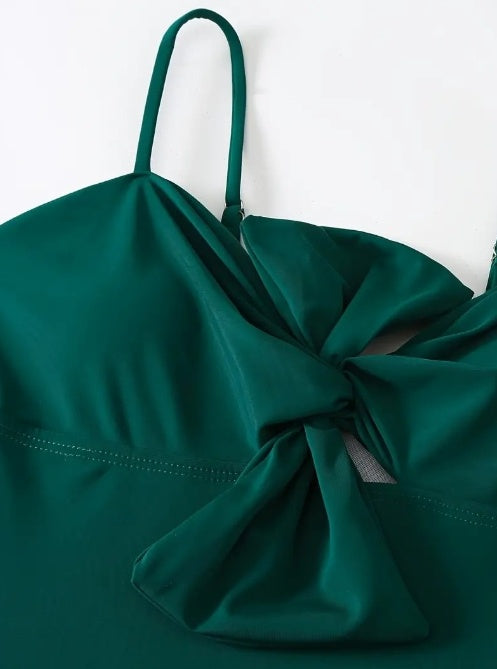 Luxuriöses 2-teiliges Bade-Set: Eleganter Bikini mit passendem Sarong-Wickelrock – Stilvoller Beach-Look